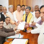 The Chief Minister wished Mr. Dinesh Arya on the occasion of his nomination.
